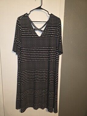 Chico's Black and White Polka Dot Midi Dress With Criscross V Neck SZ 3